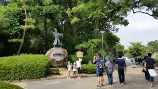 石の上で立派な清正像