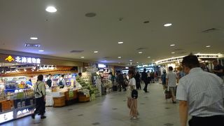 夏休み中は混みますから時間の余裕を持って。