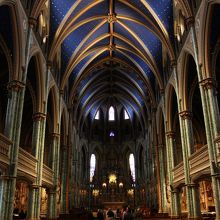 青い天井がきれいでした