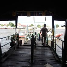 アトラクションの乗り場のような雰囲気♪