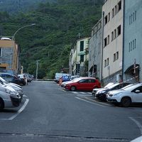 一番遠くの坂の上がったところが一般駐車場。