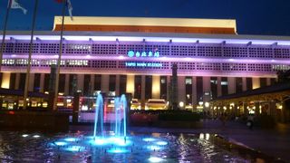 台湾の中心駅