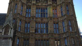 ビックベンのお隣