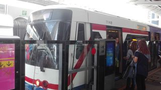 券売機は大行列です