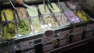 おしゃれの店作りに、濃厚なミルク味