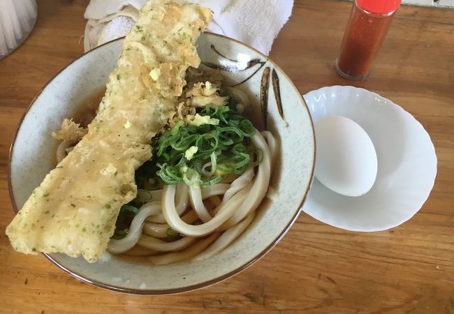 コシがあり、ローカルなうどん屋