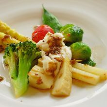 ホワイトアスパラガスのメインディッシュ