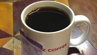 公設市場のスグ側でスペシャルティコーヒー