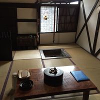 囲炉裏付きの本陣
