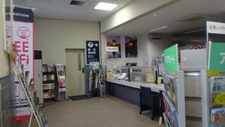 地図、パンフの品揃えはイマイチ、日本語版は品切れだった