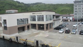 利尻島や稚内からフェリーで渡ったときの礼文島の玄関口です。