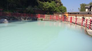 一面が青い海地獄