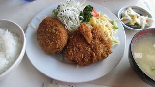 昔の学生が集まりそうなお店です。