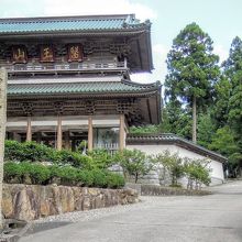 大窪寺の山門