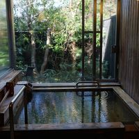 部屋付き温泉、広いです