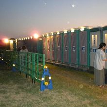 仮設のトイレもしっかりあります