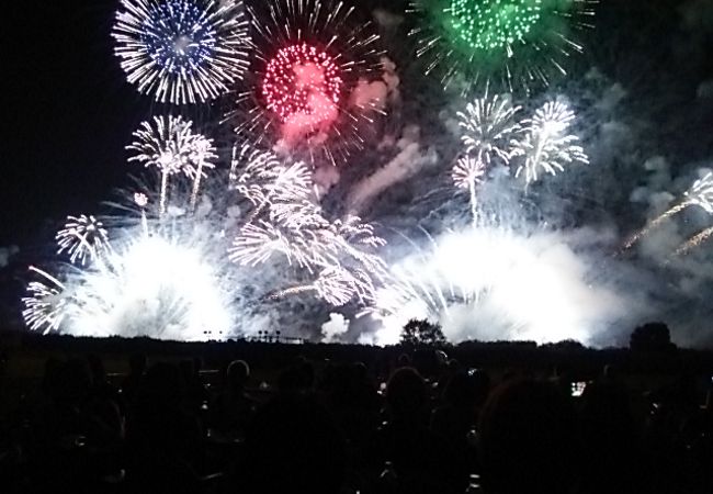 「魅せる花火」山形酒田花火ショー