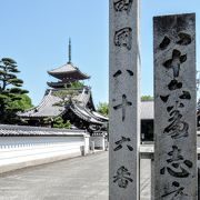 境内に見所の多いお寺です