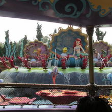 ディズニーのキャラクターの名前は解りません。