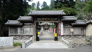 崇徳上皇ゆかりの寺院