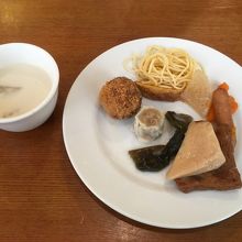 ３皿目の料理・・・食べ過ぎ＾＾；