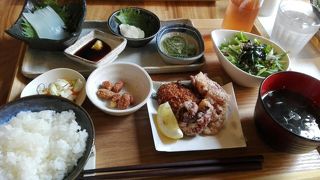 神楽坂の路地散歩と珍しい島料理