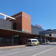 空港のターミナルビル、新しい