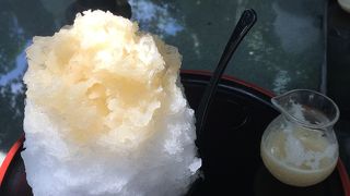 今年は天然氷ではない