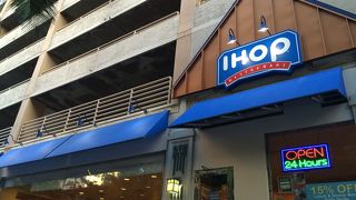 ディナータイム、並ばずに入れました。