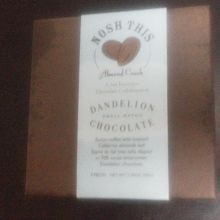 土産のアーモンド入りのチョコは好評でした。