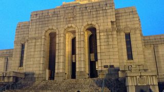 聖徳記念絵画館  外苑前