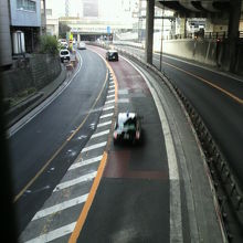 北の弾正橋から見た新金橋です。上の高速部分が、京橋ＪＣＴです