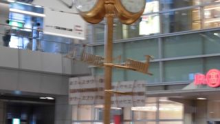 名古屋駅構内にある目立つ時計