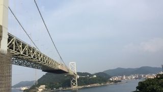 関門橋と関門海峡を眺める
