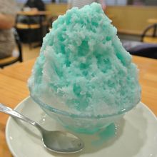 コバルトアイス＠300円　見た目も涼しい