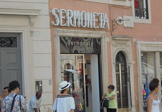 セルモネータ グローブズ (ローマ店) クチコミ・アクセス・営業
