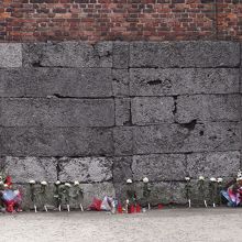 死の壁。ここで銃殺された