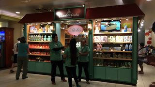 店舗限定の箱が可愛かった☆