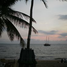 夕暮れのビーチ