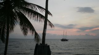 空港からバスとソンテウで行きました