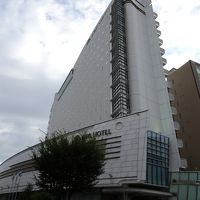 隣と間違えそう