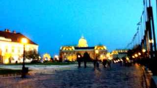 小高い丘の上にあります