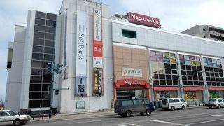 上層階がドン・キホーテ。そのわけは・・・