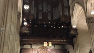 ローマ教皇もミサを行ったニューヨーク1格式のある大聖堂