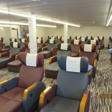 フルリクライニングの快適なシート