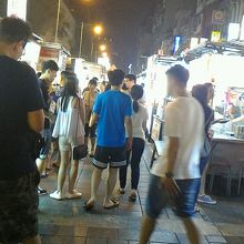 人がおおいです。行くなら早めの方がいいかも。