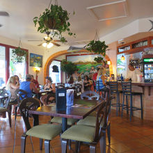 外にテラス席もあります