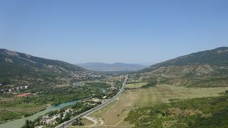 トビリシ近郊の落ち着いた町