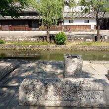 気づかずに通り過ぎる人も多い