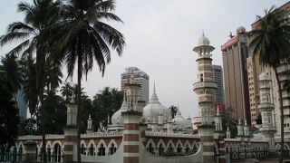 これがクアラルンプール最古のモスクね・・・・